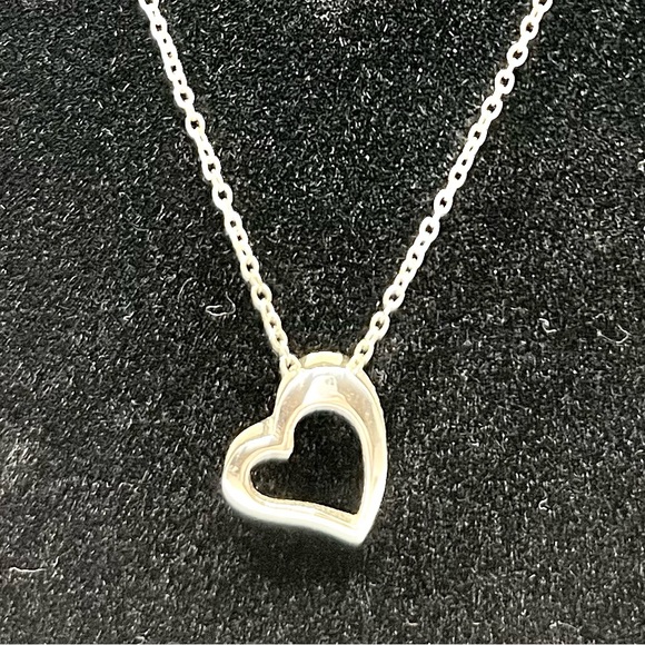 Adorable Sterling Silver Heart Necklace by Giani Bernini - Picture 6 of 6